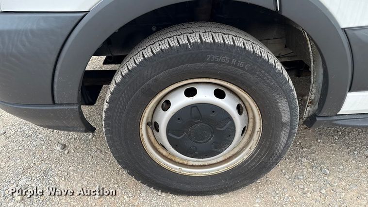 image for item EU2215 2017 Ford Transit 150 van