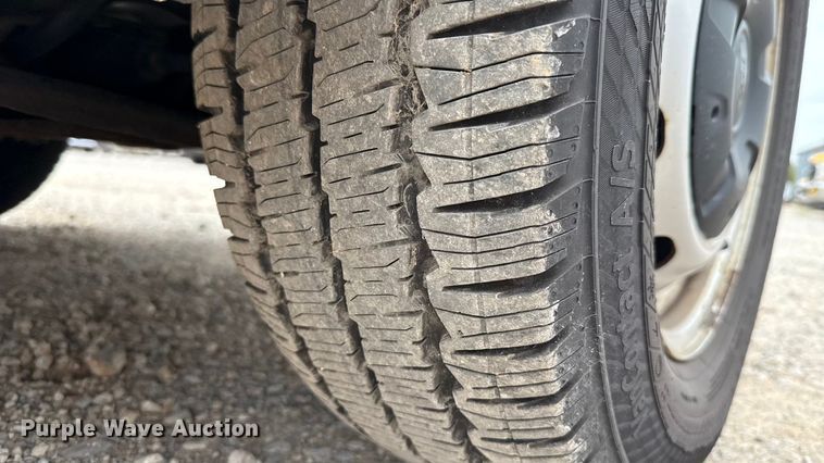 image for item EU2215 2017 Ford Transit 150 van