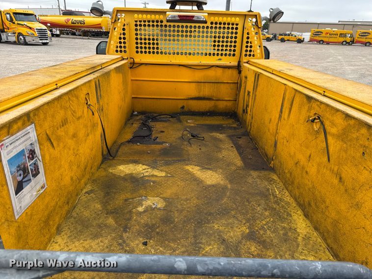 image for item EU2216 2017 Ford F350 Super Duty utility bed pickup truck