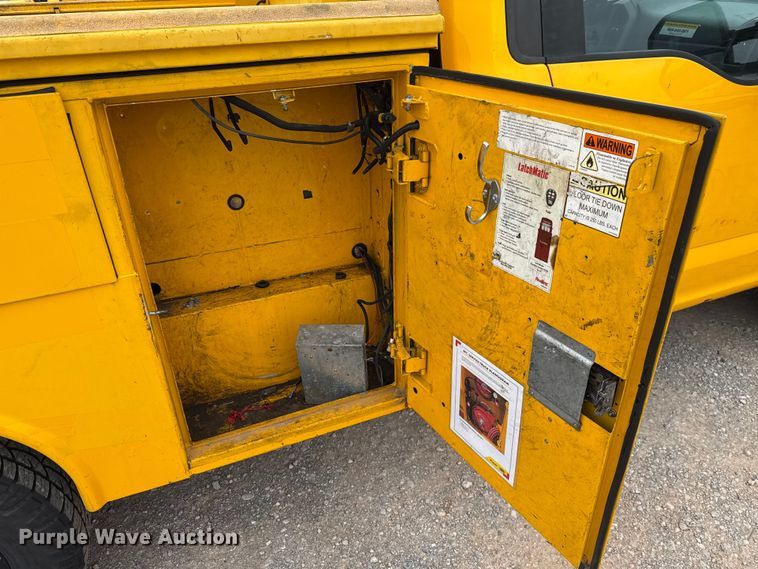 image for item EU2216 2017 Ford F350 Super Duty utility bed pickup truck