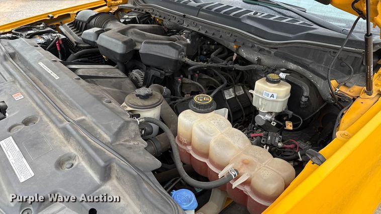 image for item EU2216 2017 Ford F350 Super Duty utility bed pickup truck