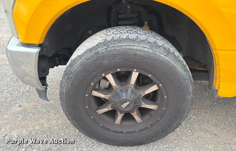 image for item EU2216 2017 Ford F350 Super Duty utility bed pickup truck