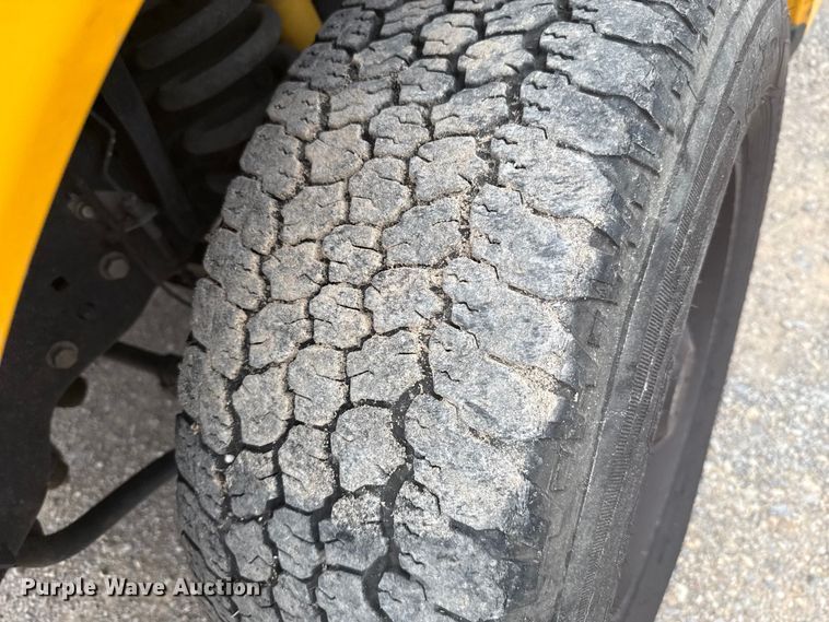 image for item EU2216 2017 Ford F350 Super Duty utility bed pickup truck