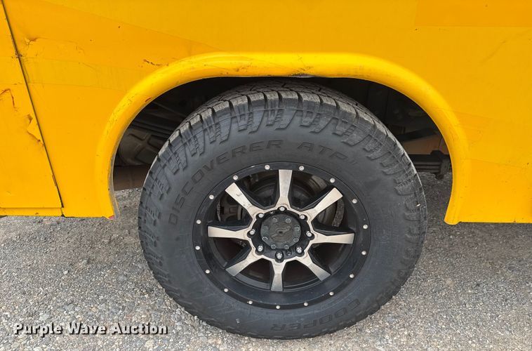 image for item EU2216 2017 Ford F350 Super Duty utility bed pickup truck