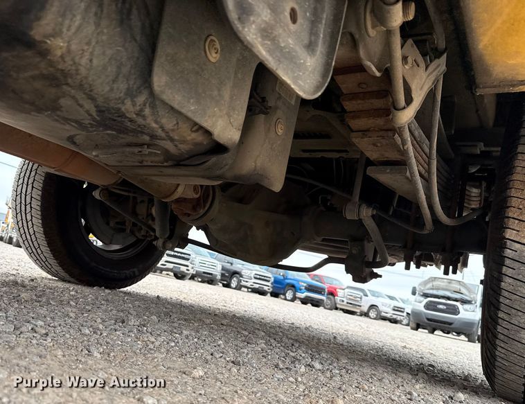 image for item EU2217 2018 Ford F350 Super Duty  utility bed pickup truck