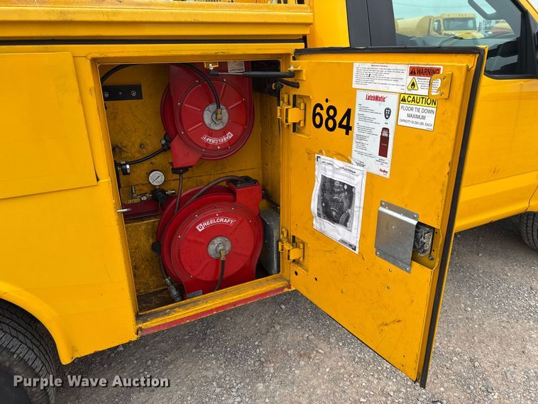 image for item EU2217 2018 Ford F350 Super Duty  utility bed pickup truck