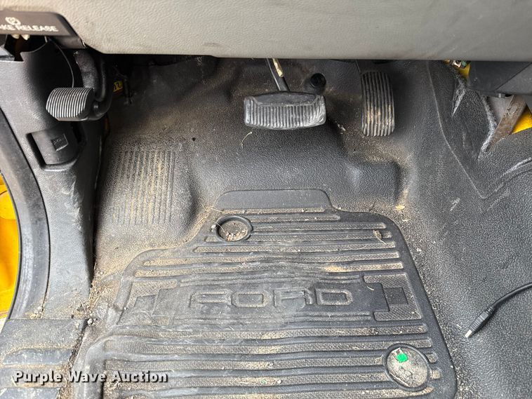 image for item EU2217 2018 Ford F350 Super Duty  utility bed pickup truck