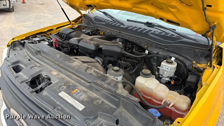 image for item EU2217 2018 Ford F350 Super Duty  utility bed pickup truck