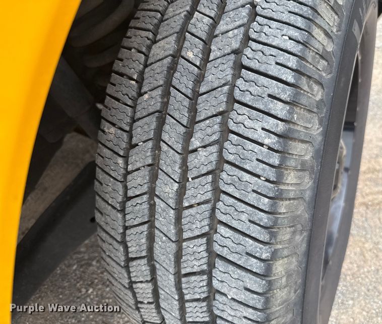 image for item EU2217 2018 Ford F350 Super Duty  utility bed pickup truck