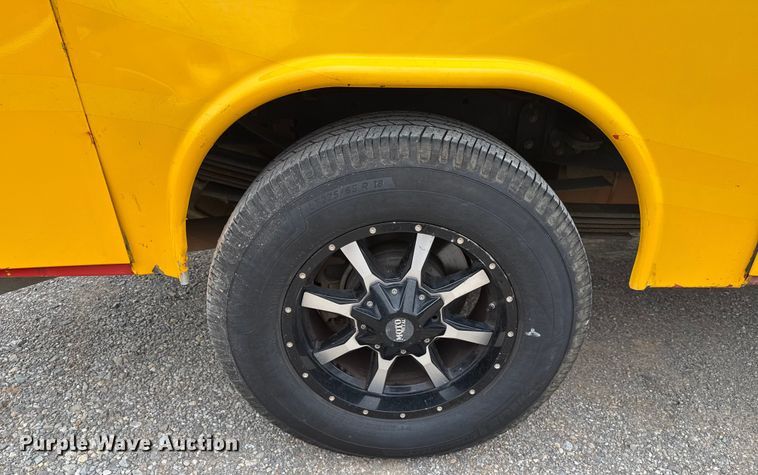 image for item EU2217 2018 Ford F350 Super Duty  utility bed pickup truck