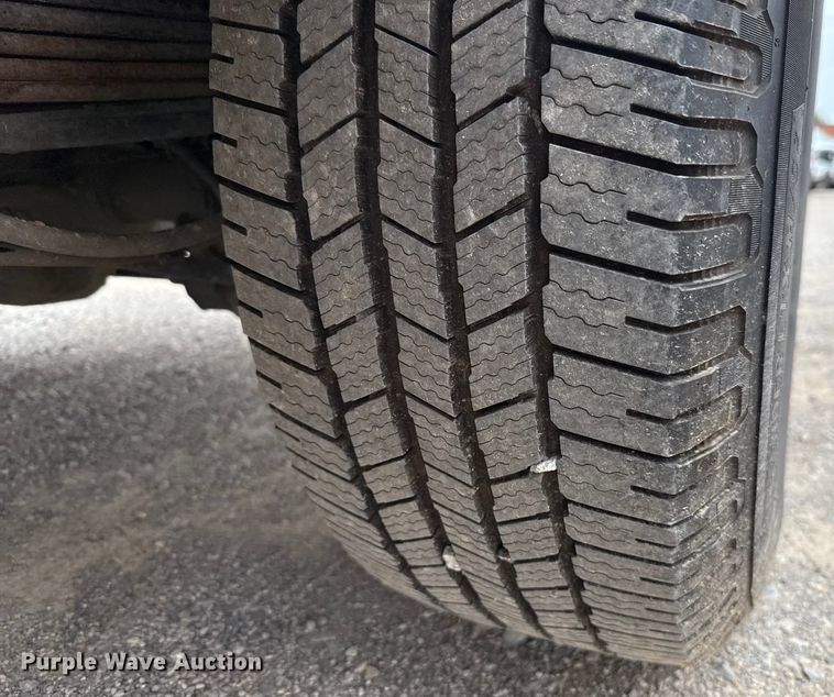 image for item EU2217 2018 Ford F350 Super Duty  utility bed pickup truck