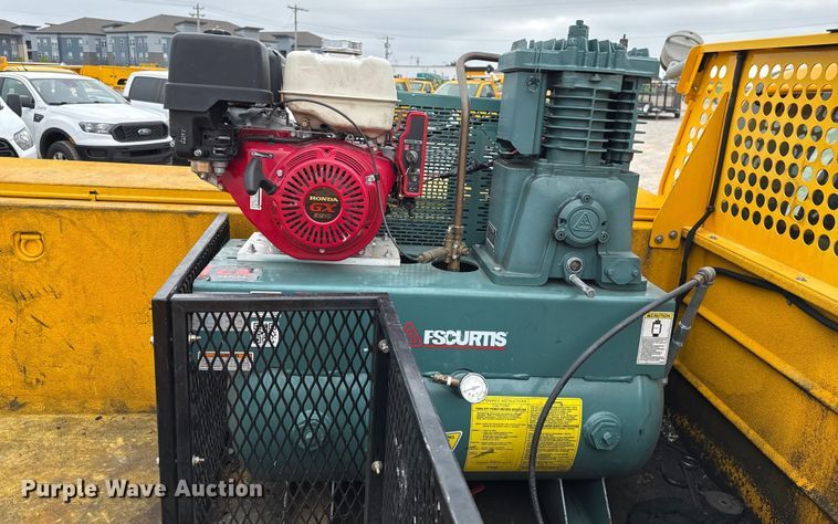 image for item EU2218 2018 Ford F350 Super Duty utility bed pickup truck