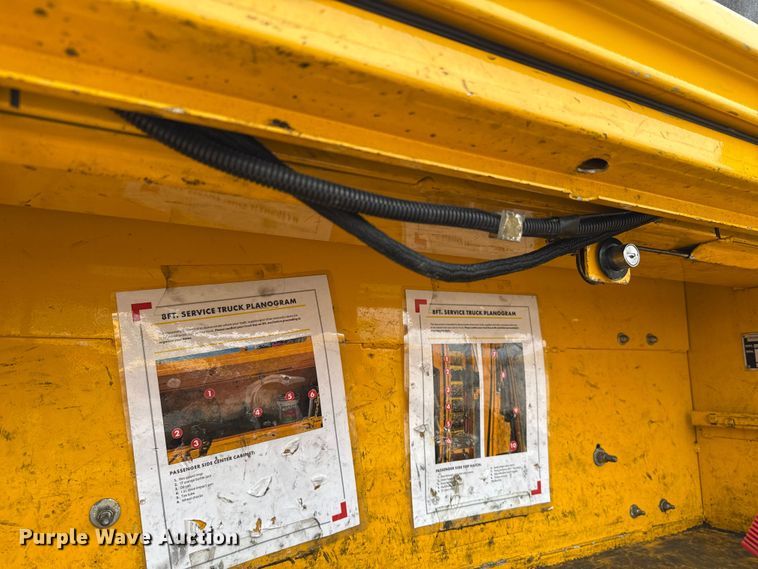 image for item EU2218 2018 Ford F350 Super Duty utility bed pickup truck