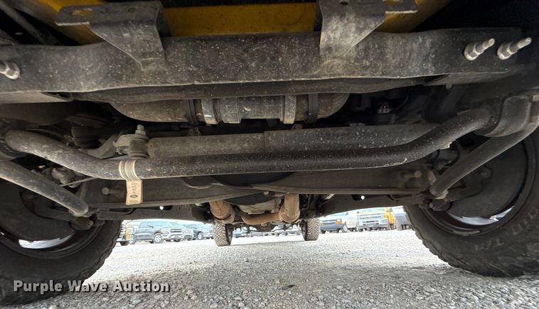 image for item EU2218 2018 Ford F350 Super Duty utility bed pickup truck