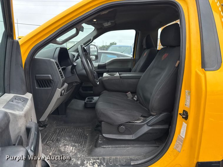 image for item EU2218 2018 Ford F350 Super Duty utility bed pickup truck