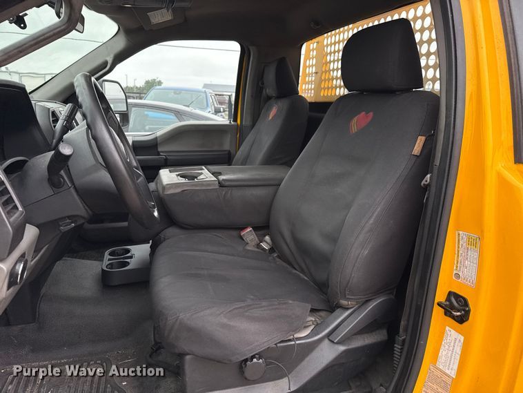 image for item EU2218 2018 Ford F350 Super Duty utility bed pickup truck