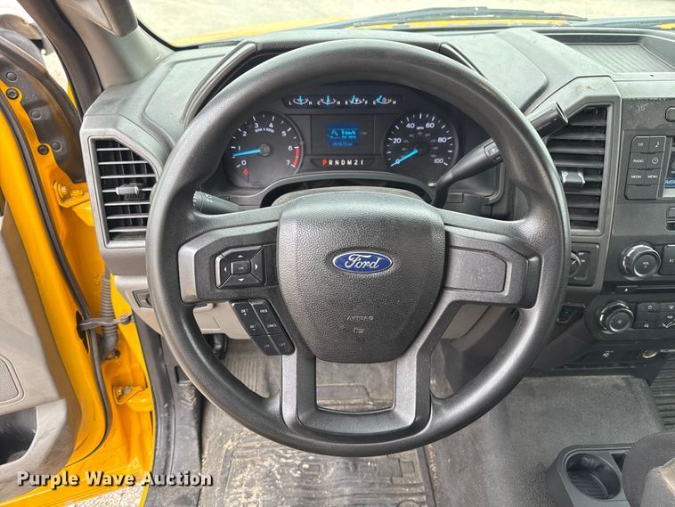 image for item EU2218 2018 Ford F350 Super Duty utility bed pickup truck