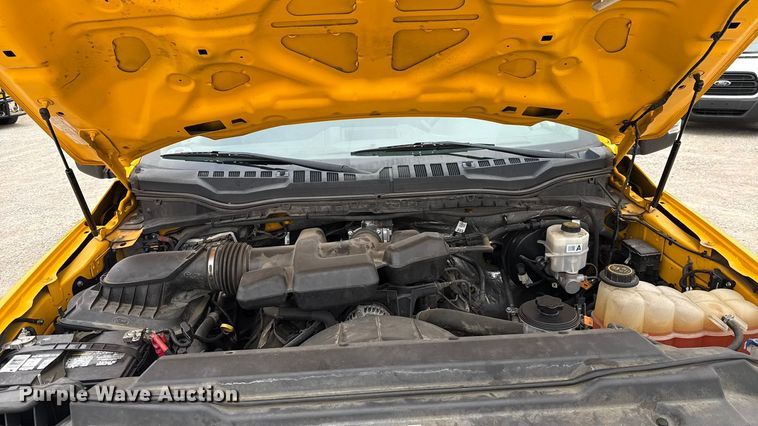 image for item EU2218 2018 Ford F350 Super Duty utility bed pickup truck