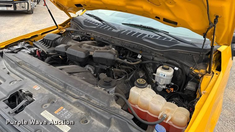 image for item EU2218 2018 Ford F350 Super Duty utility bed pickup truck