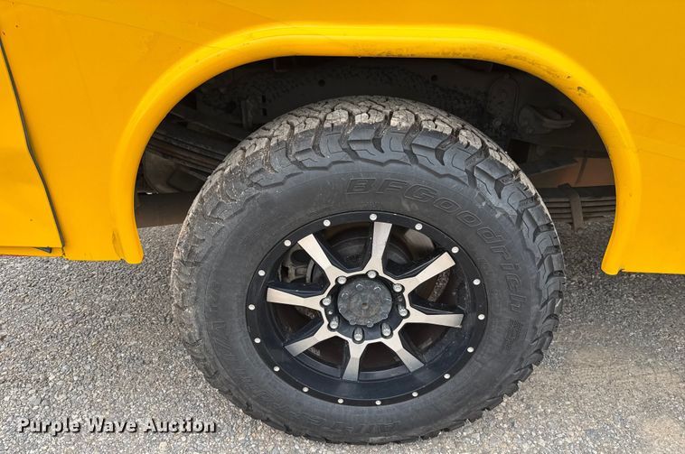 image for item EU2218 2018 Ford F350 Super Duty utility bed pickup truck