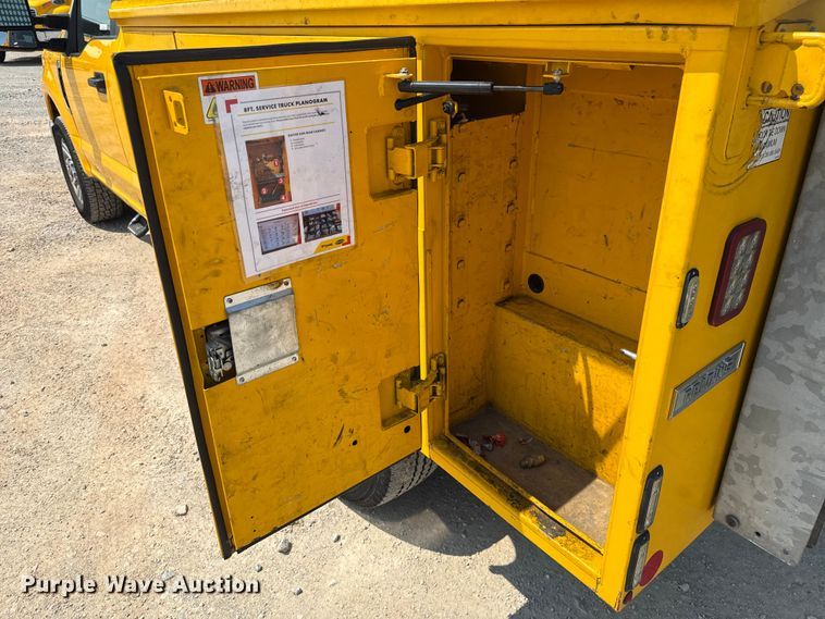 image for item EU2222 2019 Ford F350 Super Duty  utility bed pickup truck