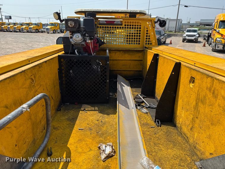 image for item EU2222 2019 Ford F350 Super Duty  utility bed pickup truck