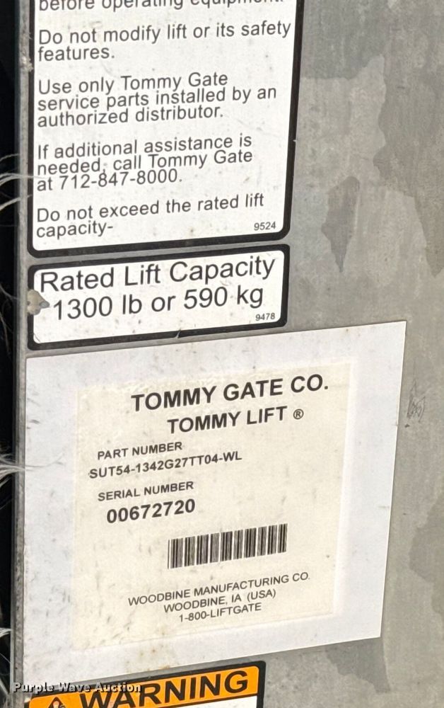 image for item EU2222 2019 Ford F350 Super Duty  utility bed pickup truck