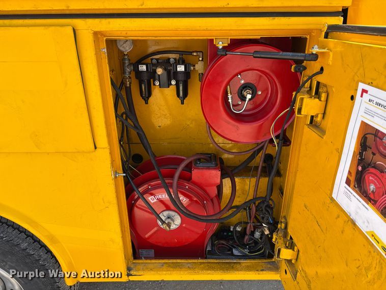 image for item EU2222 2019 Ford F350 Super Duty  utility bed pickup truck