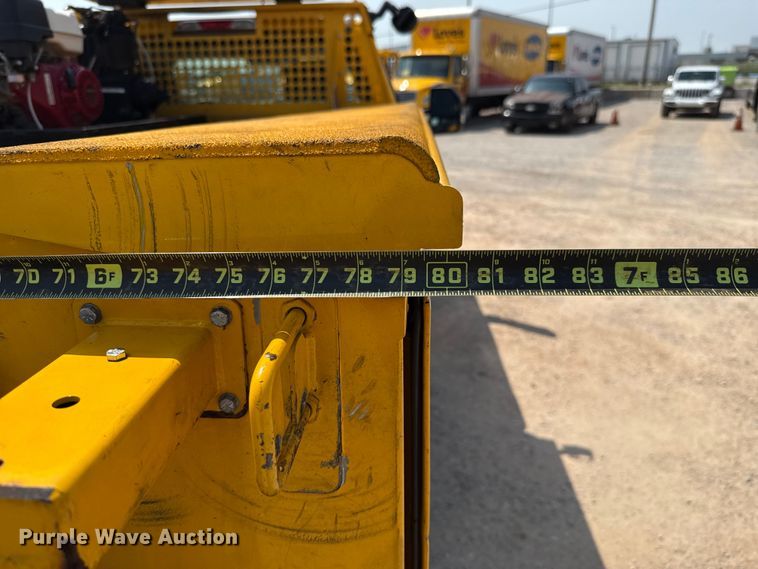 image for item EU2222 2019 Ford F350 Super Duty  utility bed pickup truck