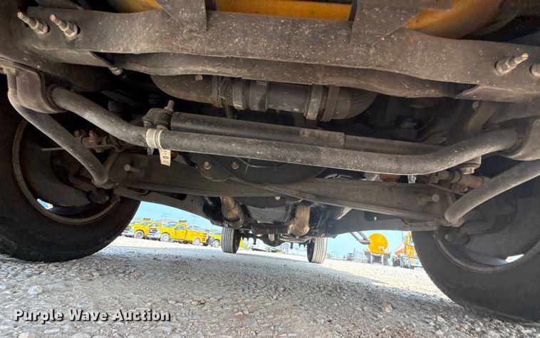 image for item EU2222 2019 Ford F350 Super Duty  utility bed pickup truck