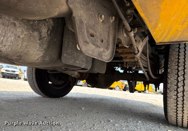 image for item EU2222 2019 Ford F350 Super Duty  utility bed pickup truck