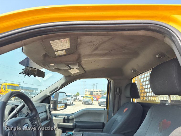 image for item EU2222 2019 Ford F350 Super Duty  utility bed pickup truck