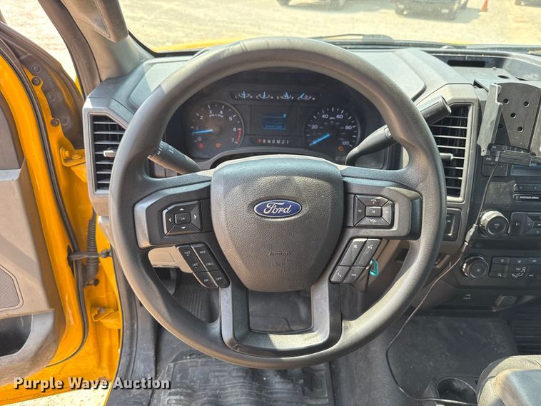 image for item EU2222 2019 Ford F350 Super Duty  utility bed pickup truck