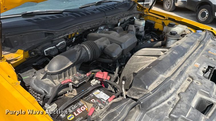 image for item EU2222 2019 Ford F350 Super Duty  utility bed pickup truck