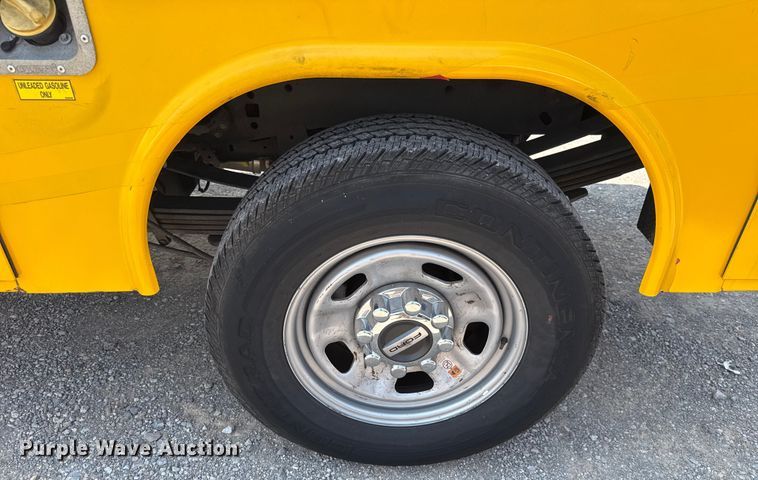 image for item EU2222 2019 Ford F350 Super Duty  utility bed pickup truck