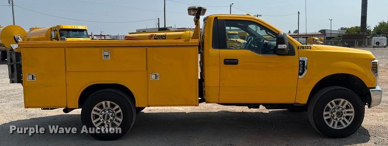 image for item EU2223 2019 Ford F350 Super Duty utility bed pickup truck