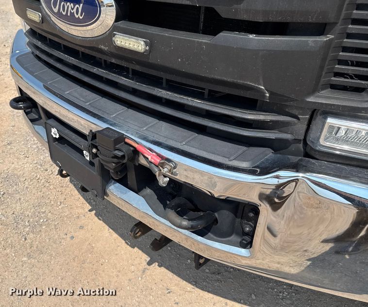 image for item EU2223 2019 Ford F350 Super Duty utility bed pickup truck