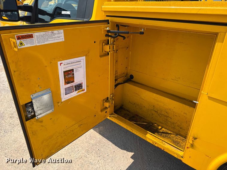 image for item EU2223 2019 Ford F350 Super Duty utility bed pickup truck