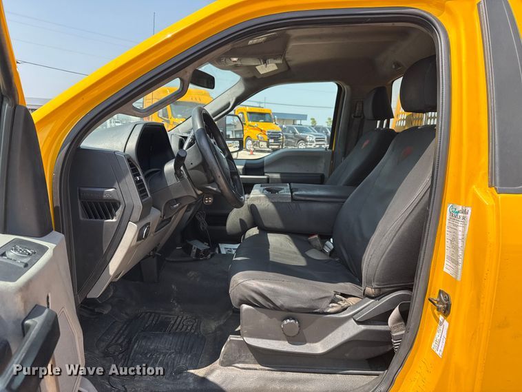 image for item EU2223 2019 Ford F350 Super Duty utility bed pickup truck