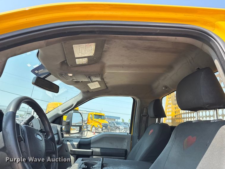 image for item EU2223 2019 Ford F350 Super Duty utility bed pickup truck