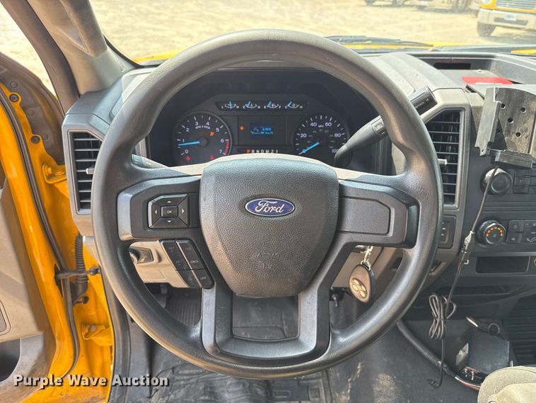 image for item EU2223 2019 Ford F350 Super Duty utility bed pickup truck