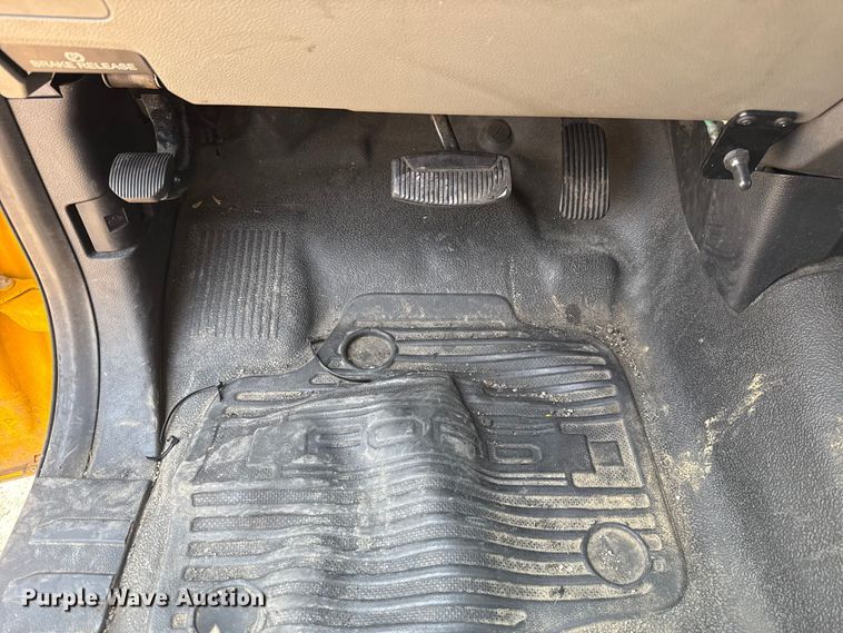 image for item EU2223 2019 Ford F350 Super Duty utility bed pickup truck