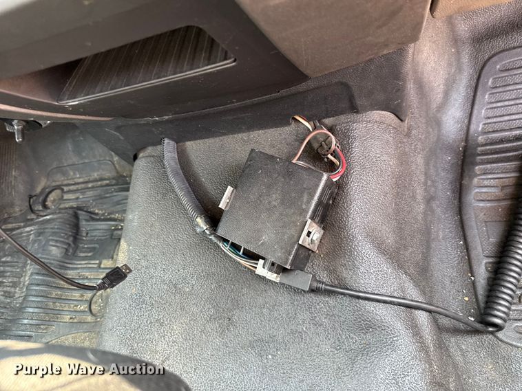 image for item EU2223 2019 Ford F350 Super Duty utility bed pickup truck