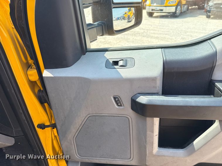 image for item EU2223 2019 Ford F350 Super Duty utility bed pickup truck