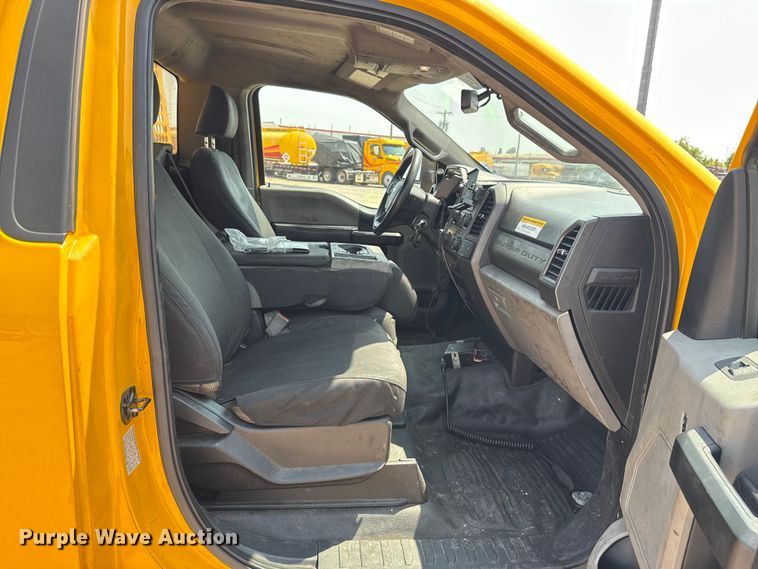 image for item EU2223 2019 Ford F350 Super Duty utility bed pickup truck