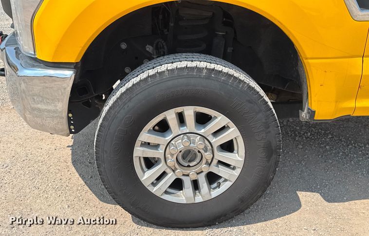 image for item EU2223 2019 Ford F350 Super Duty utility bed pickup truck