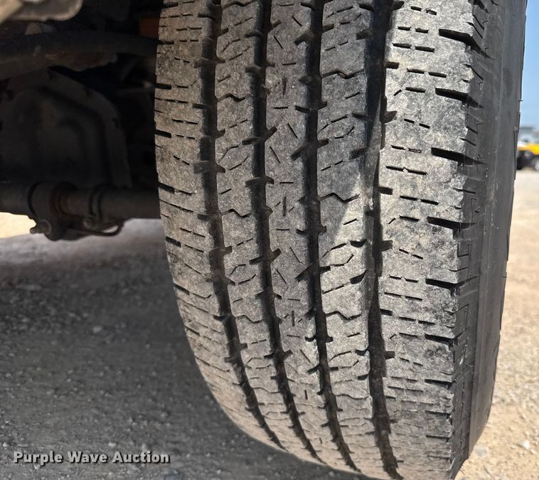 image for item EU2223 2019 Ford F350 Super Duty utility bed pickup truck