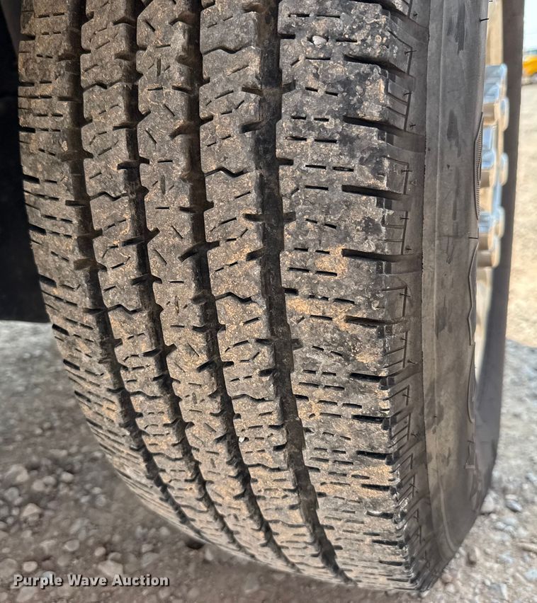 image for item EU2223 2019 Ford F350 Super Duty utility bed pickup truck