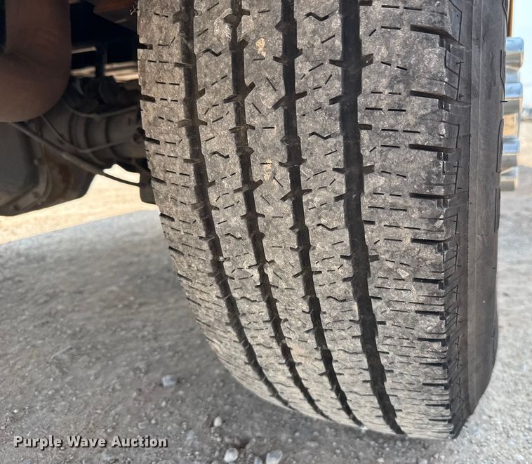 image for item EU2223 2019 Ford F350 Super Duty utility bed pickup truck