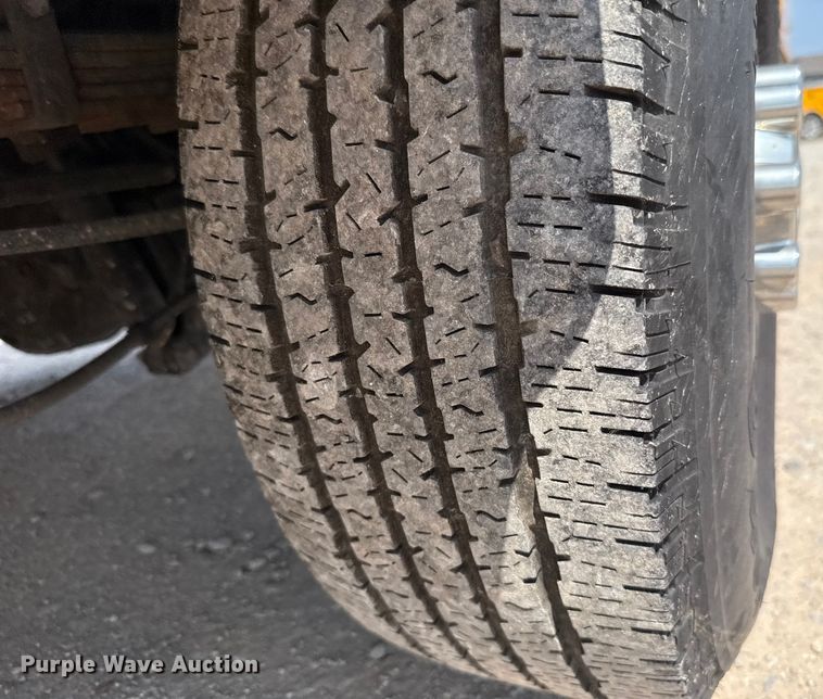 image for item EU2223 2019 Ford F350 Super Duty utility bed pickup truck